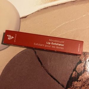 Younique Lip Exfoliator